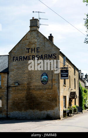 Die Farmers Arms Pub, Guiting Power, Gloucestershire, England, UK Stockfoto