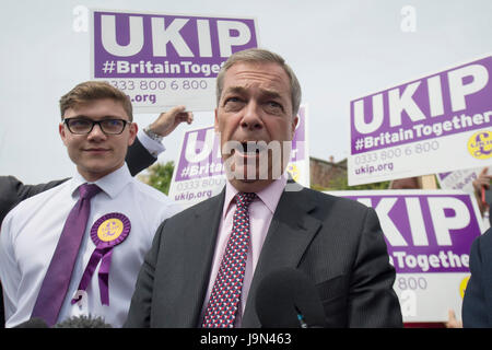 Ehemalige Ukip Führer Nigel Farage im allgemeinen Wahlen Wahlkampf in Clacton. Stockfoto