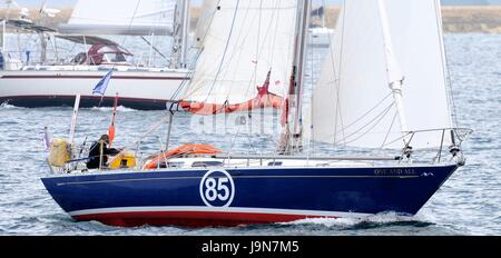 AJAXNETPHOTO. 29. MAI 2017. PLYMOUTH, ENGLAND. -TRANSAT - FRANZÖSISCHE OSTAR-EINTRAG UND ALLE SKIPPERED DURCH LIONEL REGNIER (FRA).  FOTO: TONY CARNEY/AJAX REF: TC172905 149 Stockfoto