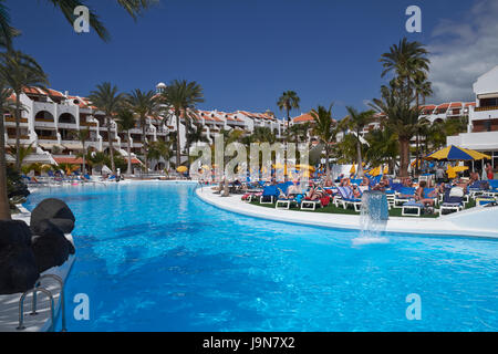 Schwimmbad im Parque Santiago, Playa de Las Americas, Teneriffa, Spanien. Stockfoto