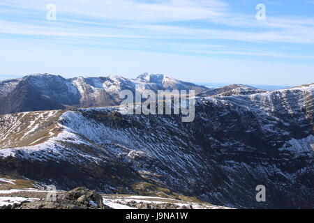 Schneeberge von den walisischen Bergen im Frühjahr... Stockfoto