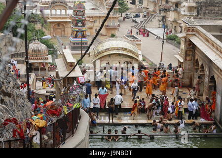 Galta Tempel - hinduistischen Wallfahrtsort in der Nähe von Jaipur, Rajasthan, Indien Stockfoto