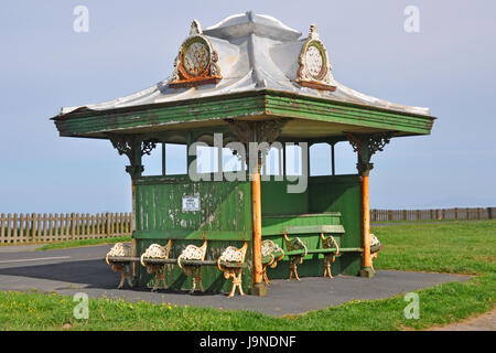 Viktorianische Shelter auf Promenade, North Shore, Blackpool, UK Stockfoto