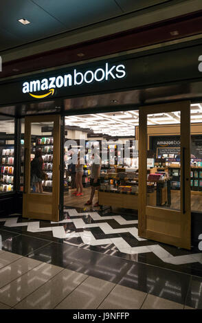 Das Amazon Buch speichern im Time Warner Center am Columbus Circle in New York City Stockfoto