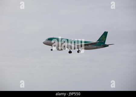 ARECIFE, Spanien - 15. April 2017: AirBus A320 von Aer Lingus am Flughafen Lanzarote Stockfoto