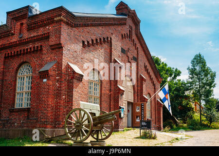 Helsinki, Finnland. Militär Museen Manege Gebäude auf Festung Insel Suomenlinna oder Sveaborg bei Helsinki, Finnland. Stockfoto