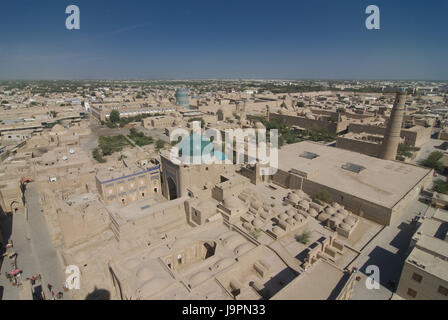 Blick auf die Moscheen und Medressas in der Festung Ichon Qala, Chiwa, Usbekistan, Stockfoto