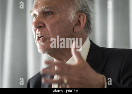 London, UK. 2. Juni 2017. Vince Cable, Liberal Democrat Schatten Kanzler, spricht über die Bedrohung durch Austritt für britische Wirtschaft © Guy Corbishley/Alamy Stockfoto