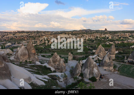Horizontalen Schuss Blick Fee Schornstein Tal in Kappadokien Stockfoto