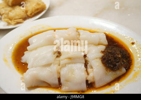 Chee Cheong Fun, reisnudel roll einen Cantoneseteller aus dem südlichen China, einschließlich Hong Kong Stockfoto