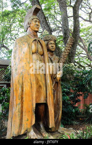 Honolulu, Hawaii, USA - 29. Mai 2016: Harry und See Marienstatue in tropische Betriebe Macadamia-Nuss-Outlet Stockfoto