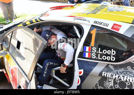 Montreux Suisse. 2. Juni 2017. Aigle, 02.06.2017, Rallye du Chablais, Sebastien Loeb (FRA), Gruppierung vor dem Casino Barriere in Montreux Foto: Cronos/Frederic Dubuis/Alamy Live News Stockfoto