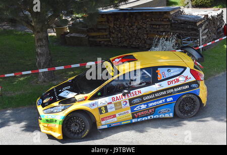 Aigle, Suisse. 2. Juni 2017. Aigle, 02.06.2017, Rallye du Chablais, Equipage Sebastien Carron (SUI) & Vincent Landais (FRA), ES 1 Evionnaz - Vernayaz Foto: Cronos/Frederic Dubuis/Alamy Live News Stockfoto