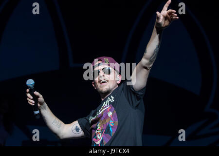 Nürnberg, Deutschland. 2. Juni 2017. Jan Delay, Sänger der deutschen hip Hop Band Anfänger, führt bei Rock Im Park-Musik-Festival in Nürnberg, 2. Juni 2017. Das Festival dauert bis zum 4 Juni. Foto: Daniel Karmann/Dpa/Alamy Live News Stockfoto