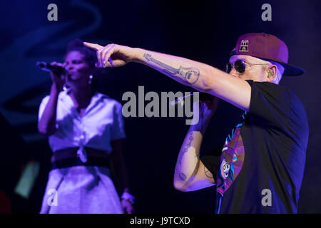 Nürnberg, Deutschland. 2. Juni 2017. Jan Delay, Sänger der deutschen hip Hop Band Anfänger, führt bei Rock Im Park-Musik-Festival in Nürnberg, 2. Juni 2017. Das Festival dauert bis zum 4 Juni. Foto: Daniel Karmann/Dpa/Alamy Live News Stockfoto