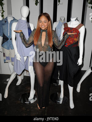 Miami, FL, USA. 2. Juni 2017. Kat DeLuna besucht die Shantall Lacayo Runway Show in Miami Fashion Week in Filmstudios der Eis-Palast am 2. Juni 2017 in Miami, Florida. Bildnachweis: Mpi04/Medien Punch/Alamy Live-Nachrichten Stockfoto