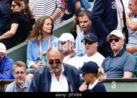 Paris, Frankreich, 3. Juni 2017: Die Ehefrau von Andy Murray, Kim Sears (L)) und Coach Ivand Lendl während Andy Murrays 3. Runde bei den 2017 Tennis French Open in Roland Garros Paris entsprechen. Bildnachweis: Frank Molter/Alamy Live-Nachrichten Stockfoto