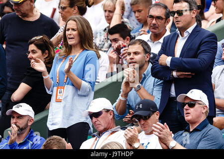 Paris, Frankreich, 3. Juni 2017: Die Ehefrau von Andy Murray, Kim Sears (L)) und Coach Ivand Lendl während Andy Murrays 3. Runde bei den 2017 Tennis French Open in Roland Garros Paris entsprechen. Bildnachweis: Frank Molter/Alamy Live-Nachrichten Stockfoto