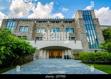 Der Sellinger School of Business and Management an der Loyola University Maryland in Baltimore, Maryland. Stockfoto
