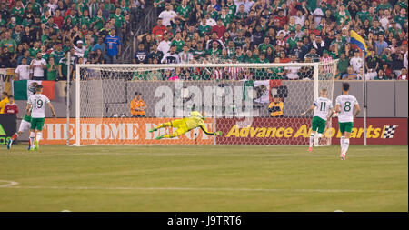 Meadowlands, New Jersey USA - 1. Juni 2017: Torwart Darren Randolph (1) Irland spart Ziel beim Freundschaftsspiel gegen Mexiko im MetLife Arena in Meadowlands, Mexiko 3: 1 gewonnen Stockfoto