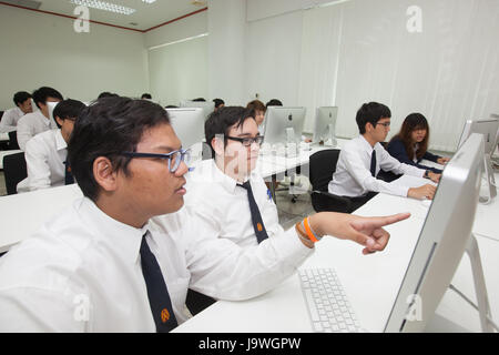 Bangkok, Thailand - 17. November 2015: König Mongkut Institut der Technologie Krabang ist eine Forschungs- und Bildungseinrichtung in Thailand.A clas Stockfoto