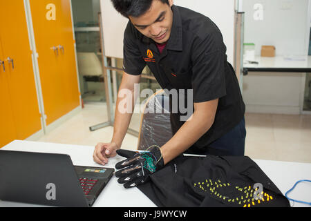 Bangkok, Thailand - 17. November 2015: König Mongkut Institut der Technologie Krabang ist eine Forschungs- und Bildungseinrichtung in Thailand.A clas Stockfoto