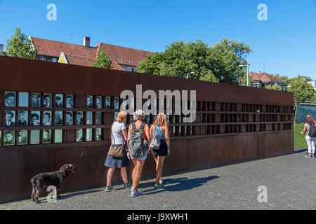 Die Gedenkstätte Berliner Mauer (Gedenkstätte Berliner Mauer), Bernauer Straße, Berlin, Deutschland Stockfoto