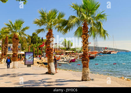 Bodrum Stadtgebiet Ost Bucht und "Bar-Straße" Gehweg, Provinz Mugla, Türkei. Stockfoto