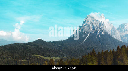 Berge mit Schnee, Landschaft Stockfoto