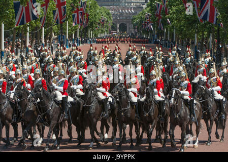 3. Juni 2017. Der Generalmajor Review Generalprobe für Trooping die Farbe mit Kavallerie Truppen in The Mall, London, UK. Stockfoto