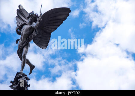 Ansichten in und nahe Piccadilly Circus in London Stockfoto