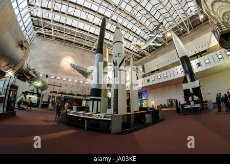 Boeing-Meilensteine der Flug Hall, National Air and Space Museum, Washington D.C., USA (fisheye-Objektiv) Stockfoto