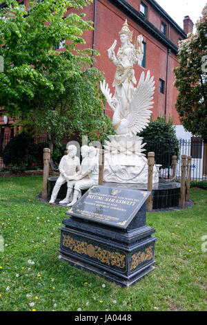 Statue im Garten der indonesischen Botschaft, Washington DC, USA Stockfoto