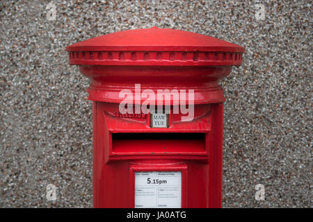 Eine rote Royal Mail-Postfach. Stockfoto