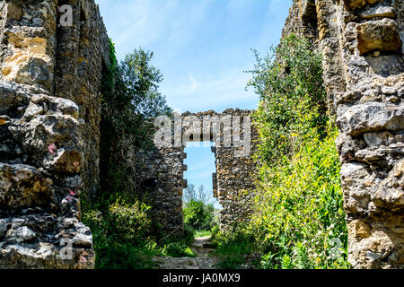 Serie umzusehen. Mittelalterliche Burgruine Stockfoto