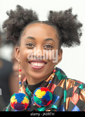 Foto der schwarzen Dame getroffen auf der Afro Hair and Beauty Messe in London UK. Stockfoto