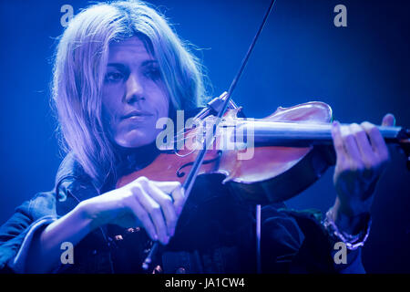 Las Vegas, NV, USA. 3. Juni 2017. Haus Abdeckung *** MODEST MOUSE in Brooklyn Bowl in Las Vegas, NV am 3. Juni 2017. Bildnachweis: Erik Kabik Fotografie/Medien Punch/Alamy Live-Nachrichten Stockfoto