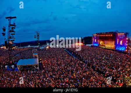 Nuerburg, Deutschland. 3. Juni 2017. Blick auf der Hauptbühne auf dem Musikfestival Rock am Ring in Nuerburg, Deutschland, 3. Juni 2017. Das Festival wurde am vorherigen Abend wegen einer Terrordrohung unterbrochen. Foto: Thomas Frey/Dpa/Alamy Live News Stockfoto