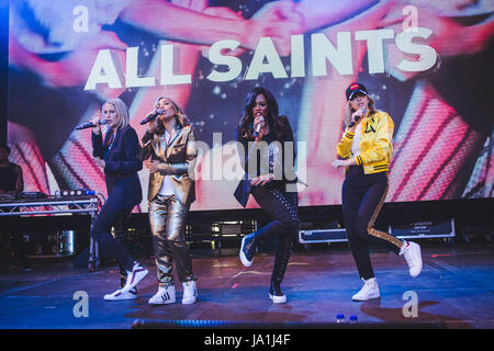 London, UK. 4. Juni 2017 - Melanie Blatt, Shaznay Lewis, Nicole Appleton und Natalie Appleton, der britischen Girlgroup All Saints, führen Sie auf dem mächtigen Tamtam-Festival im Londoner Victoria Park, 2017 Credit: Myles Wright/ZUMA Draht/Alamy Live News Stockfoto