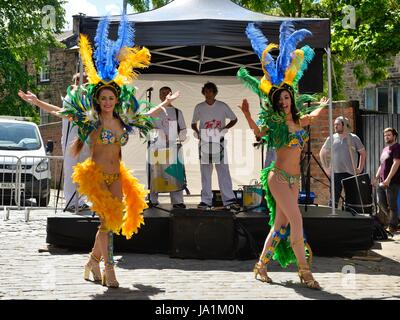 Glasgow, Vereinigtes Königreich. 4. Juni 2017. Das West End Festival habe im Gange heute mit Straßenkünstlern, Musik, Tanz, Essen und trinken. Bildnachweis: Douglas Carr/Alamy Live-Nachrichten Stockfoto