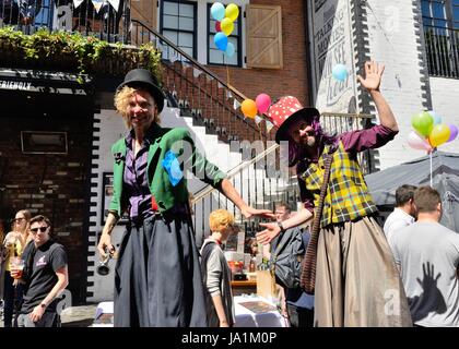 Glasgow, Vereinigtes Königreich. 4. Juni 2017. Das West End Festival habe im Gange heute mit Straßenkünstlern, Musik, Tanz, Essen und trinken. Bildnachweis: Douglas Carr/Alamy Live-Nachrichten Stockfoto