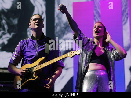 Llanelli, UK. 3. Juni 2017. Llanelli, UK. Samstag, 3. Juni 2017 Jess Glynne führt auf der Bühne Credit: D Legakis/Alamy Live News Stockfoto