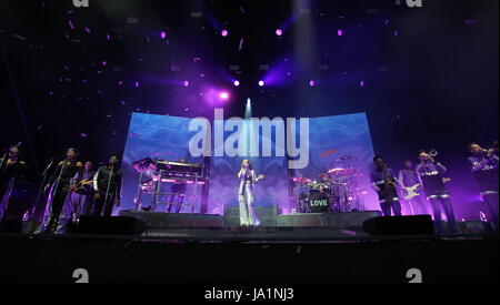 Llanelli, UK. 3. Juni 2017. Llanelli, UK. Samstag, 3. Juni 2017 Jess Glynne führt auf der Bühne Credit: D Legakis/Alamy Live News Stockfoto