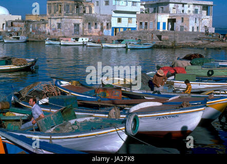 Fischerboote auf arwad Insel vor der Küste von Syrien, 1984 Stockfoto