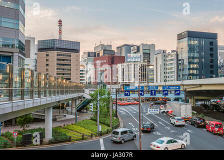 Stadtbild im Shiodome Business District, Tokyo, Japan | Skyline Im Shiodome Geschaeftsviertel, Tokyo, Japan Stockfoto