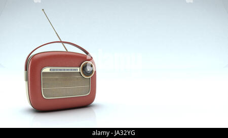 Braune Holz Vintage Radio auf weißem Hintergrund. Radio ist auf der linken Seite des Bildes. Stockfoto