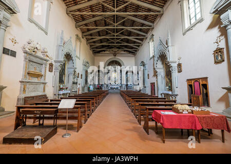 VOLTERRA, Toskana - 21. Mai 2017 - Kirche des Heiligen Franziskus, die Franziskaner Hauptkirche des Territoriums von Volterra Stockfoto