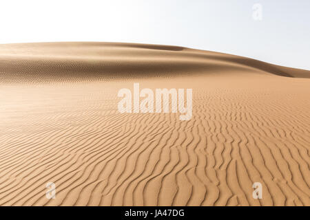 Blick auf komplizierte Dünen der Wüste Landschaft. Liwa Wüste, Vereinigte Arabische Emirate. Stockfoto