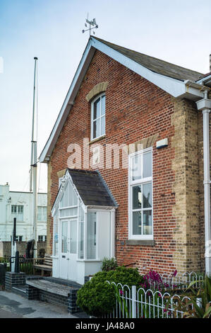 Die Matrosen Lesesäle Gebäude in der Küstenstadt Stadt Southwold in Suffolk. Gebaut im Jahre 1864, Seeleute und Fischer aus Kneipen bei Meer zu halten. Stockfoto