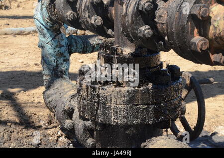 Öl Presslufthämmer Xinjiang, China. Nickend Esel Aufpumpen Öl Stockfoto